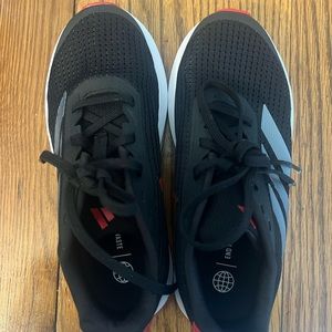 Adidas size 3.5 sneaker black and red